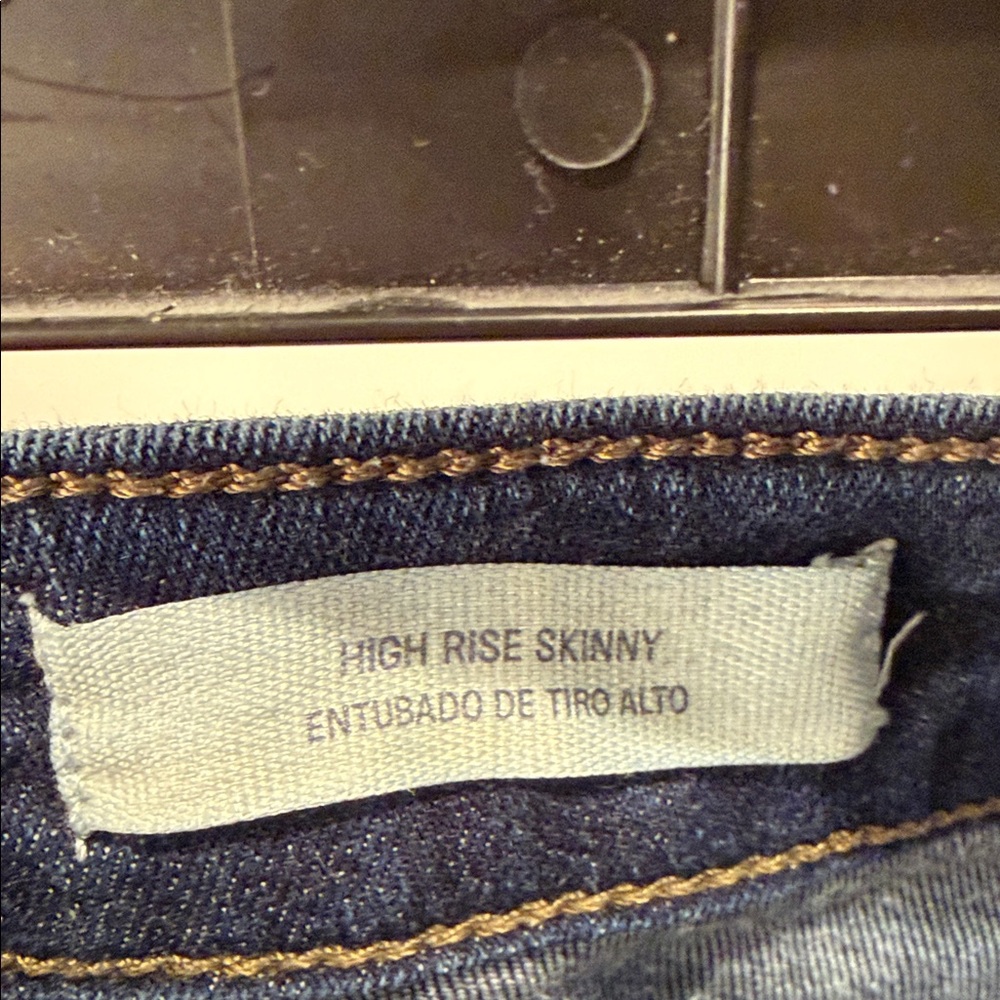 Universal Thread Deep Indigo High Rise Skinny Jeans - Picture 3 of 4